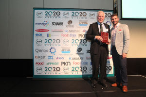 Industry contributors applauded
